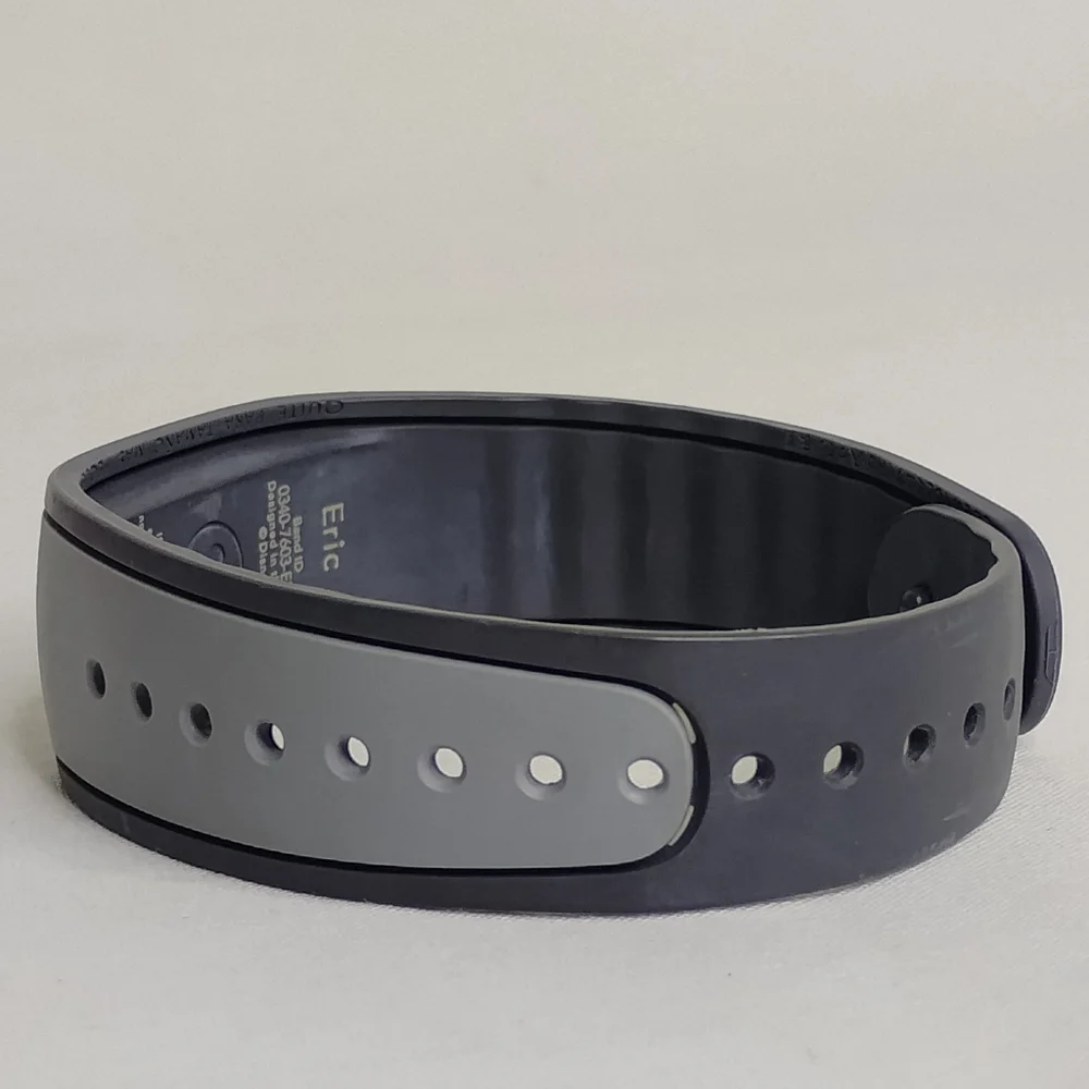 Disney Magic Bands Gray "Eric" Mickey Mouse Park Admission Band ID Bracelet - Picture 2 of 9